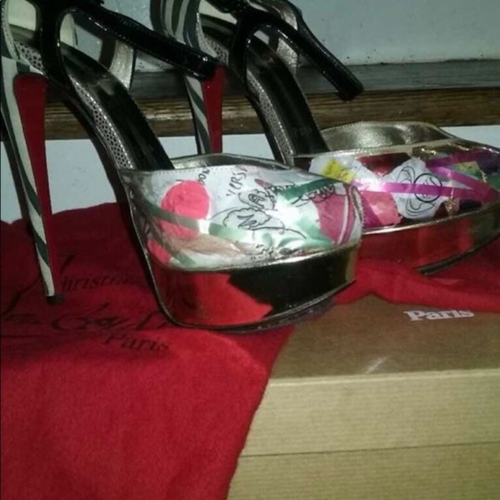 Stiletto - Picture 2 of 8